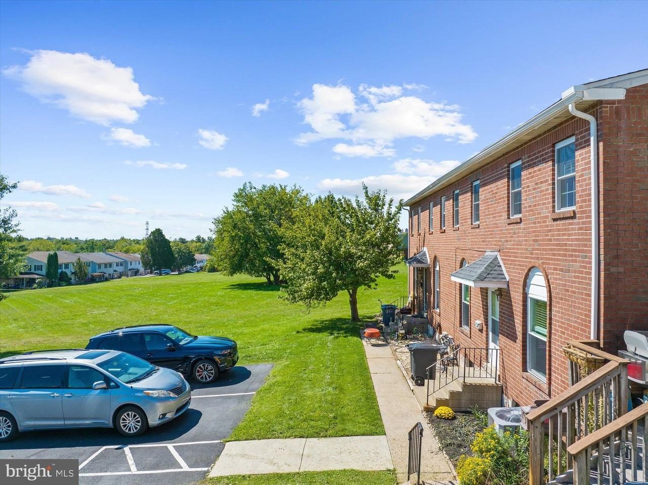 213 Whitpain Hls - Photo 4 of 31