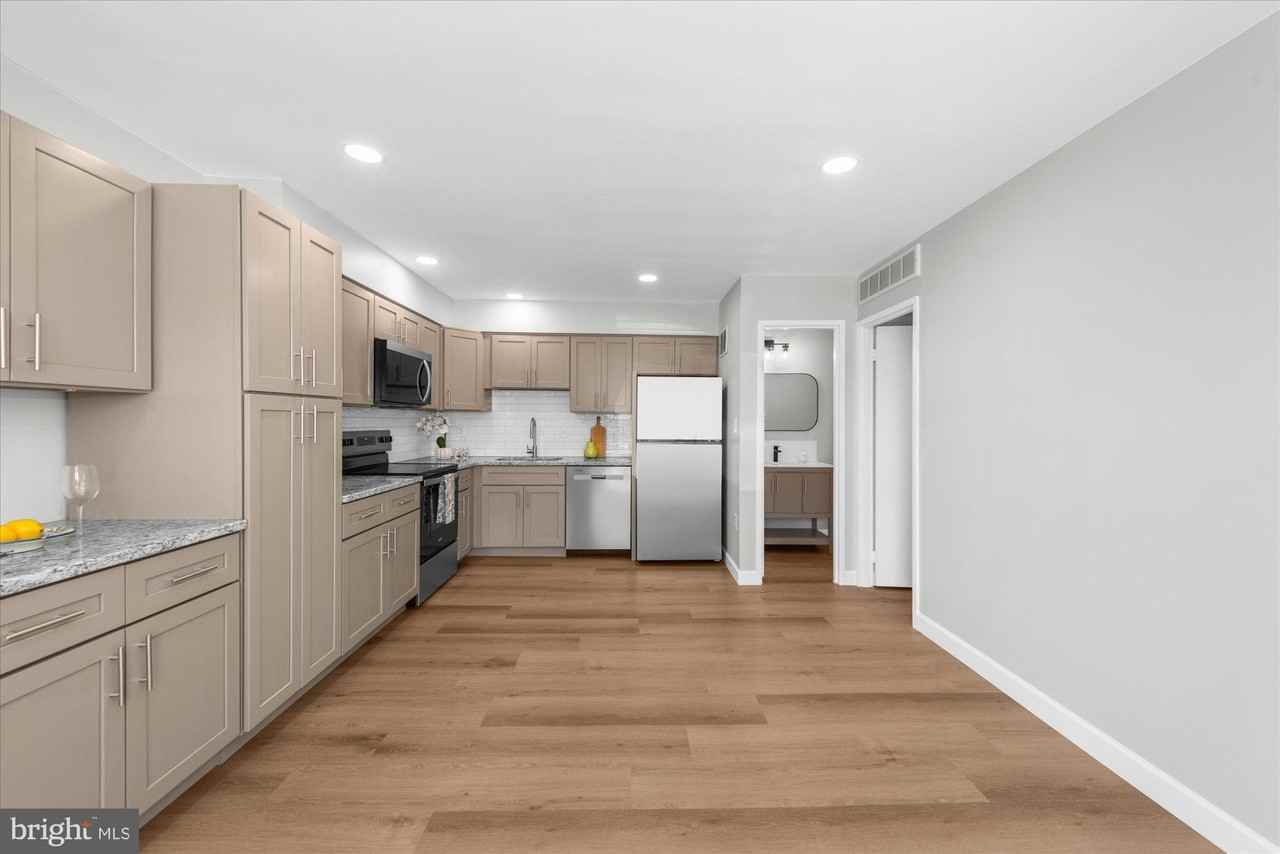 213 Whitpain Hls - Photo 5 of 31