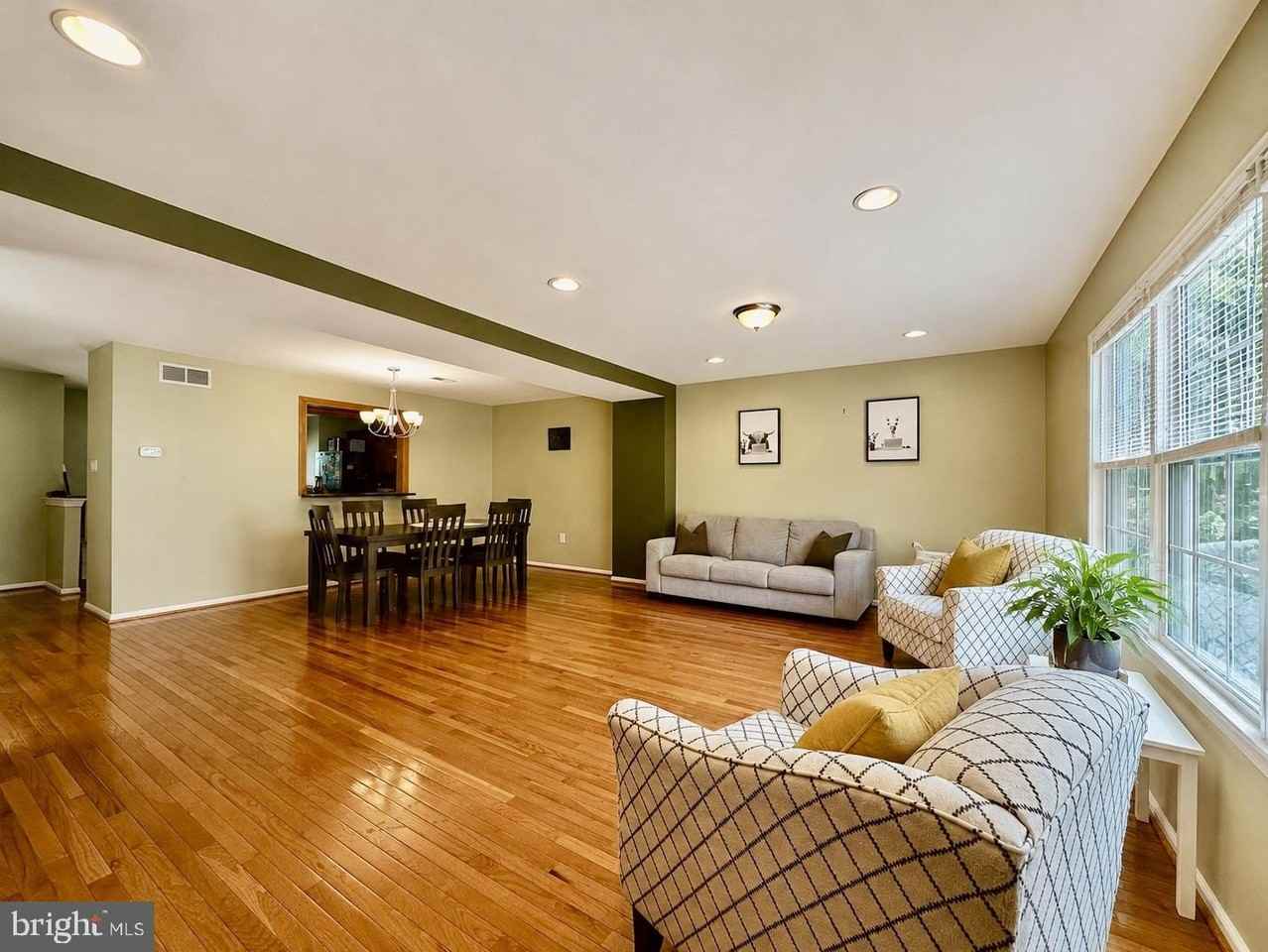 3409 Carriage Ct - Photo 4 of 22