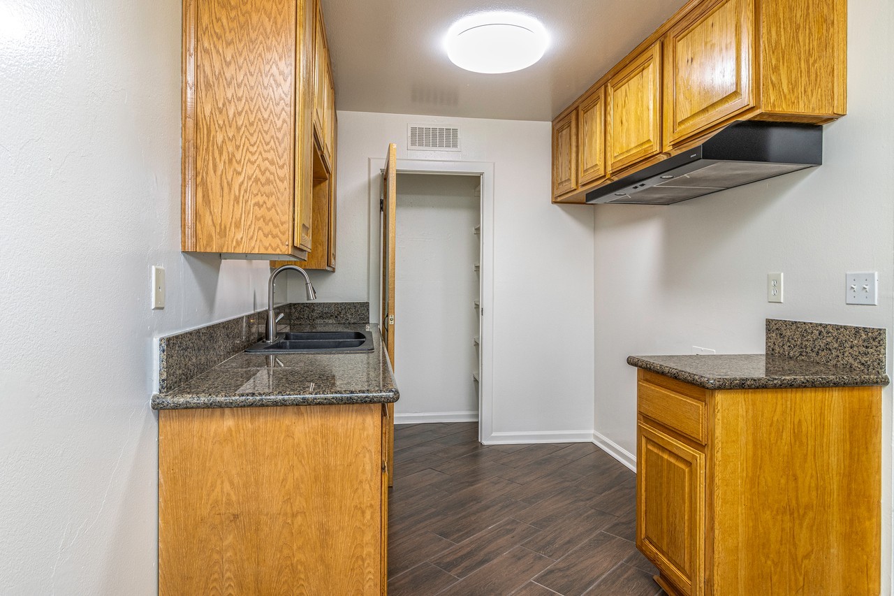 4040 Badillo Cir #59 - Photo 6 of 13