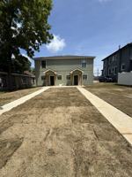featured image of 409 W Wood St #B