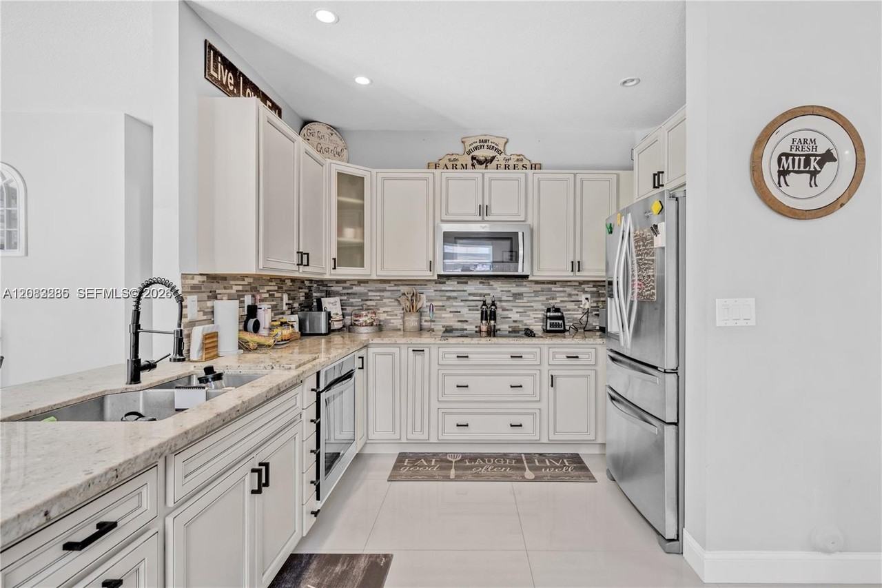 15878 Sw 61st Way - Photo 7 of 27