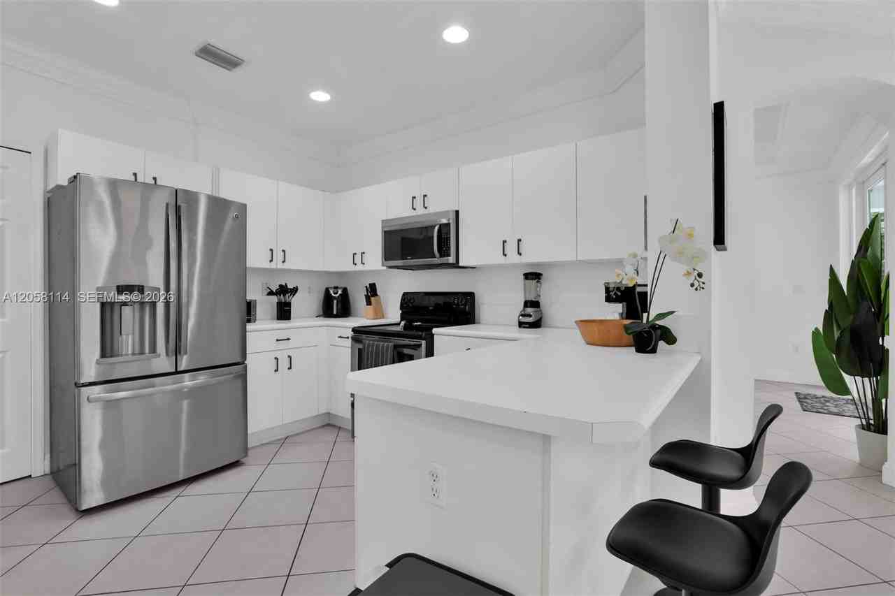 15275 Sw 115th Ter - Photo 6 of 13
