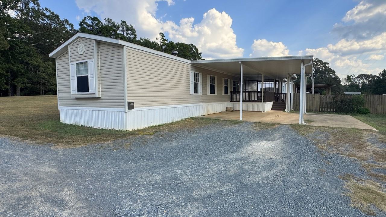 304 Winnfield Rd - Photo 2 of 17