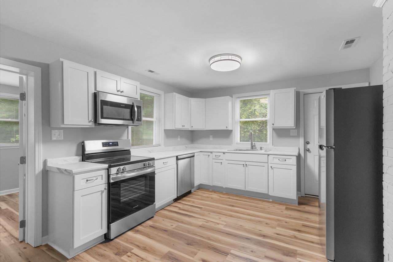 2641 Burgaw Hwy - Photo 5 of 14