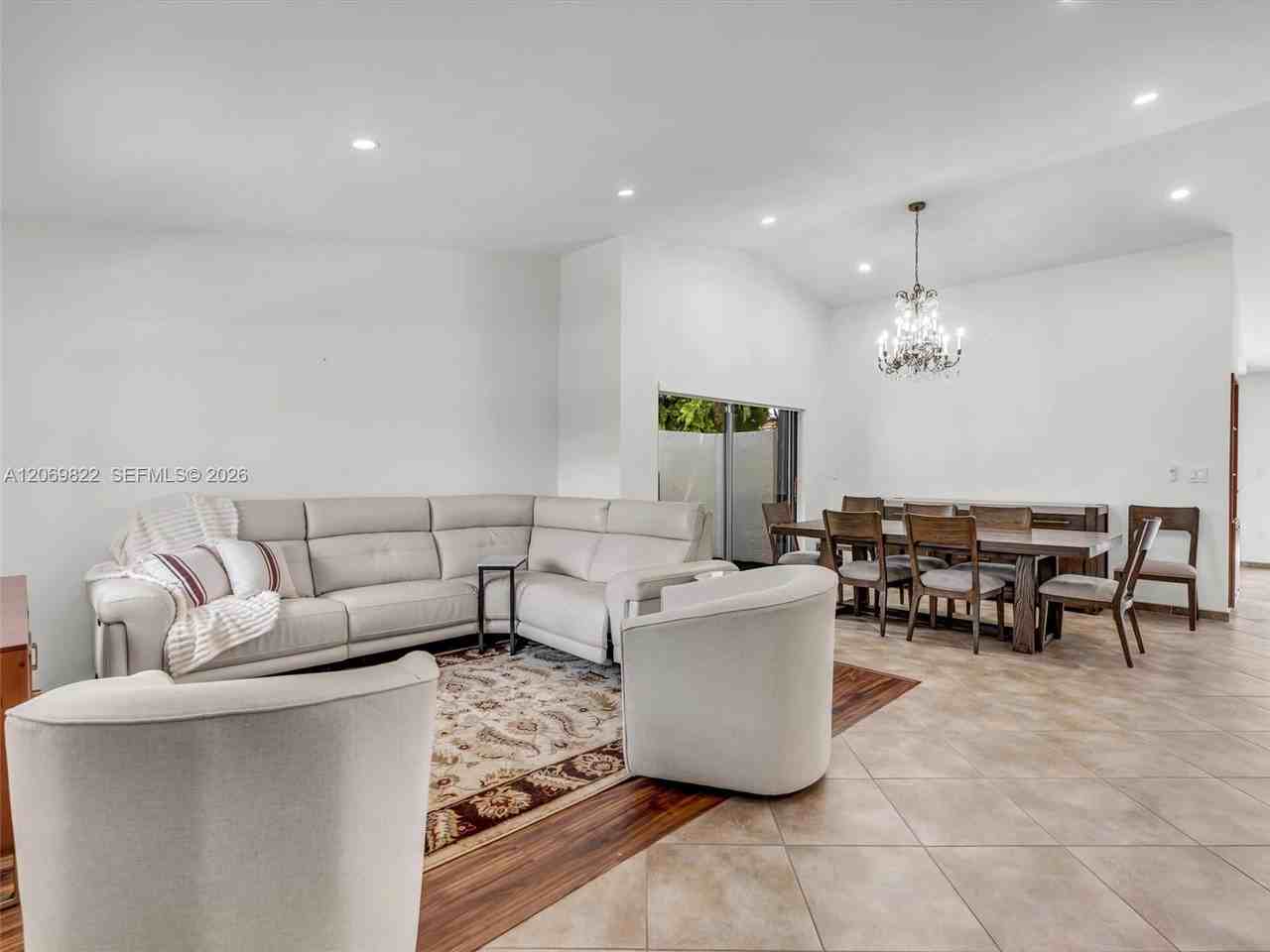 7462 Sw 112th Pl - Photo 4 of 33