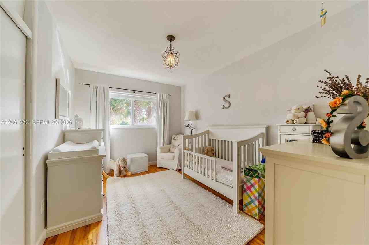 8130 Sw 136th St - Photo 7 of 11