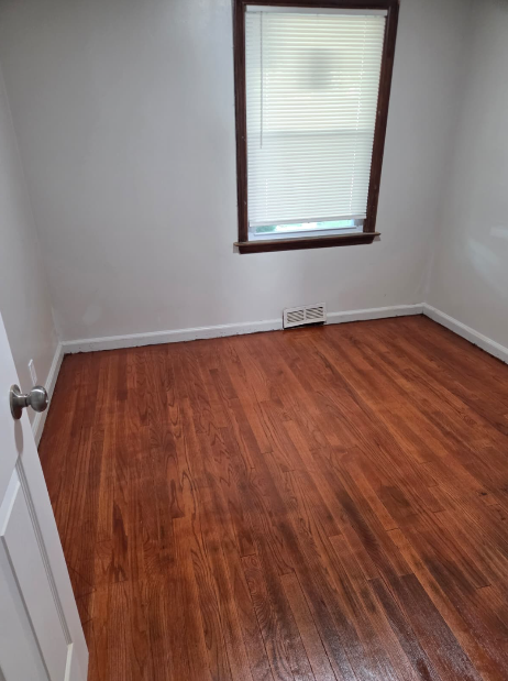 12410 Duchess St - Photo 4 of 4