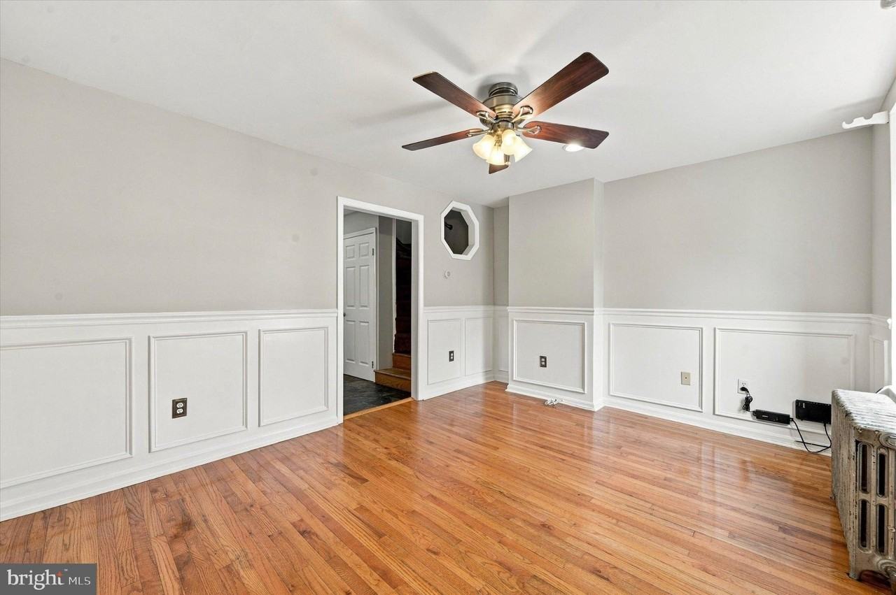 195 Conarroe St - Photo 2 of 14