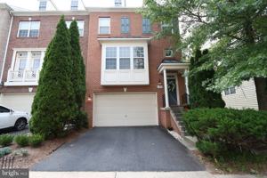 featured image of 4469 Monmouth St