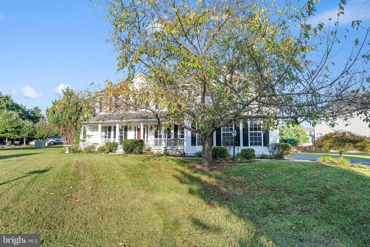 38 Houser Dr - Photo 3 of 50