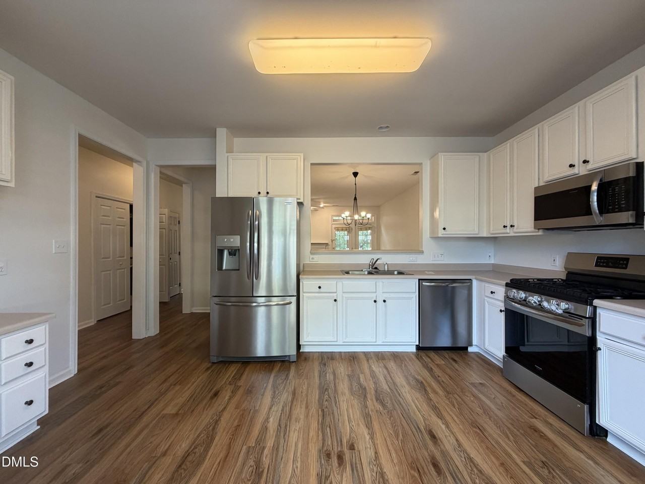 803 Knightsborough Way - Photo 3 of 15