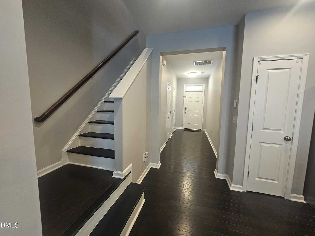 1133 Little Gem Ln - Photo 3 of 31