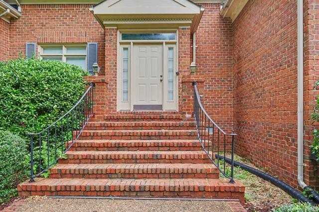3691 Bridgewater Dr - Photo 3 of 23