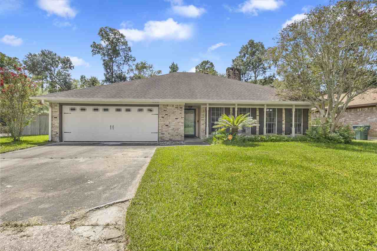 7915 Shire Ln - Photo 3 of 27