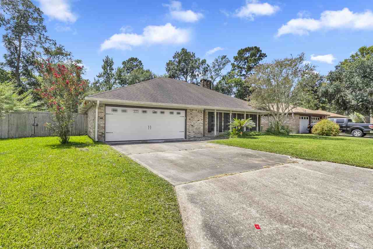 7915 Shire Ln - Photo 4 of 27