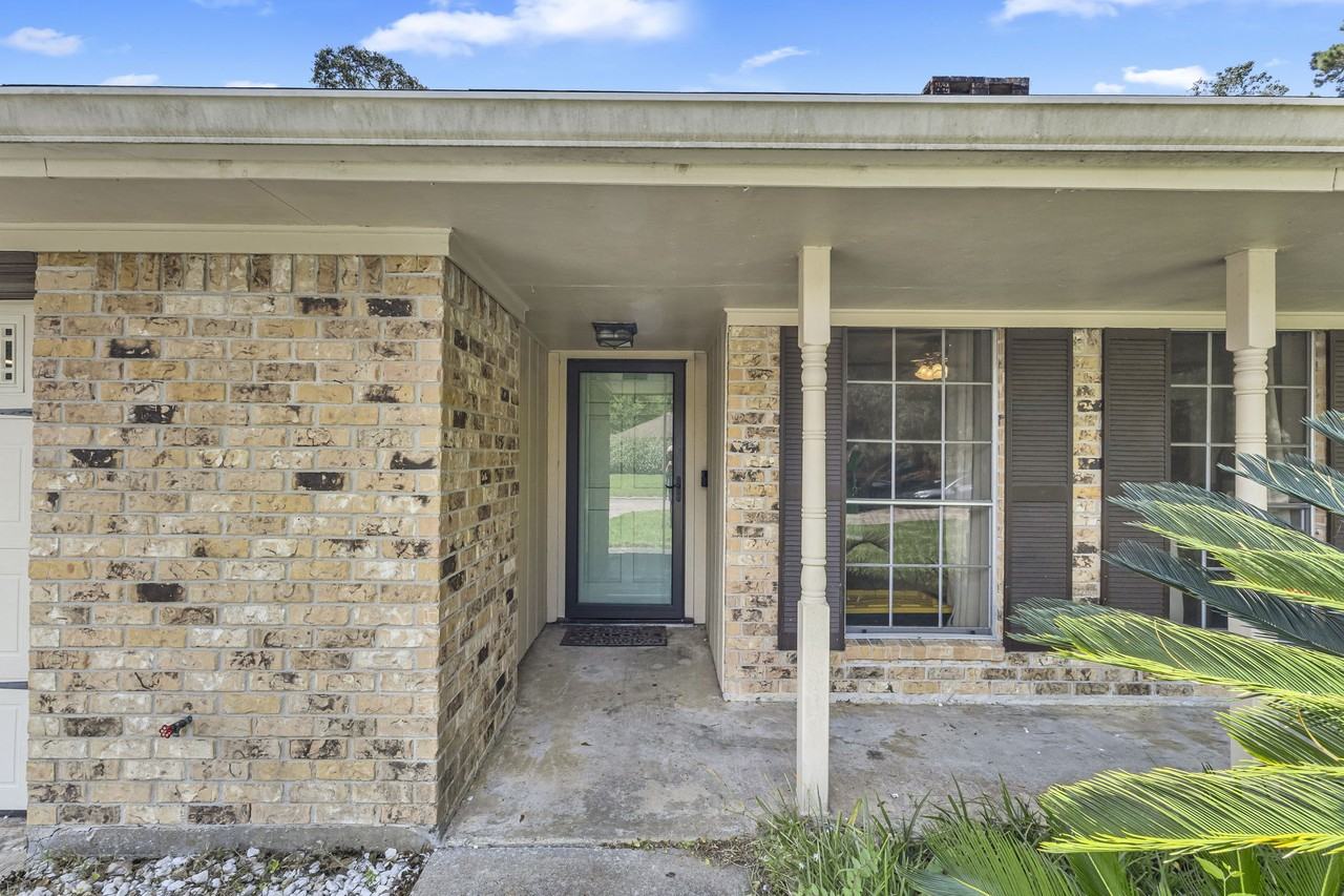 7915 Shire Ln - Photo 5 of 27