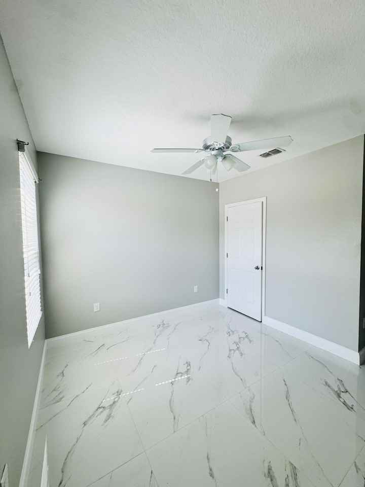 2251 Garfield Dr Sw - Photo 5 of 25