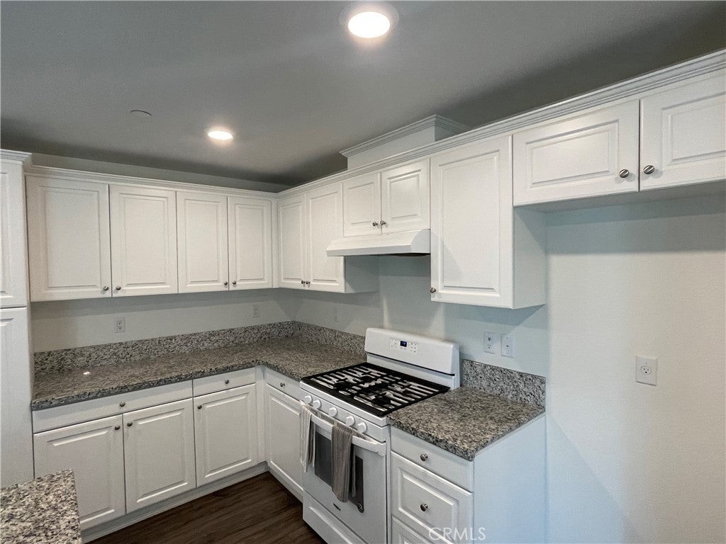 7155 Citrus Ave - Photo 4 of 20