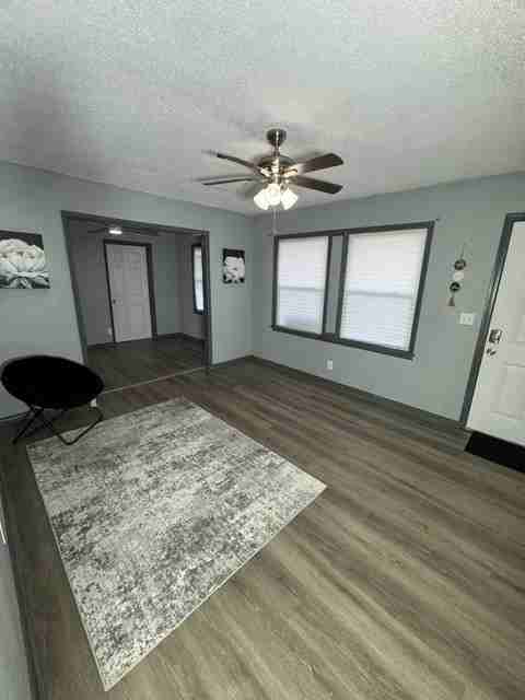 38 E 50th St N #1 - Photo 2 of 13