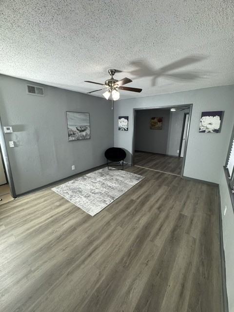 38 E 50th St N #1 - Photo 3 of 13