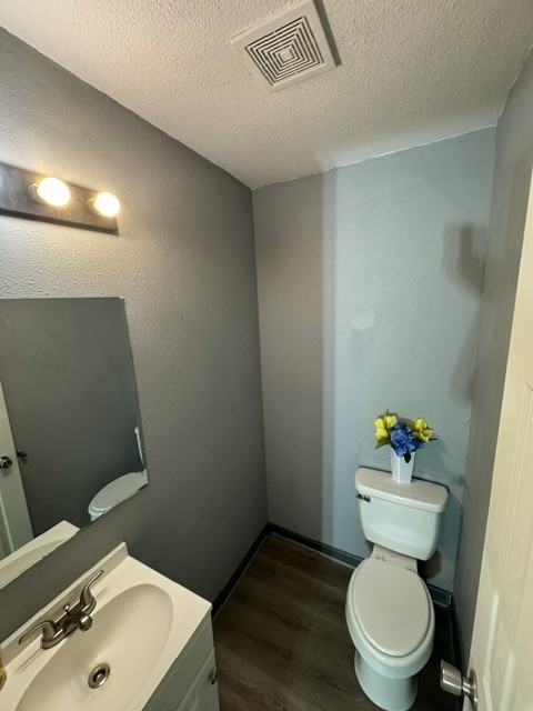 38 E 50th St N #1 - Photo 7 of 13