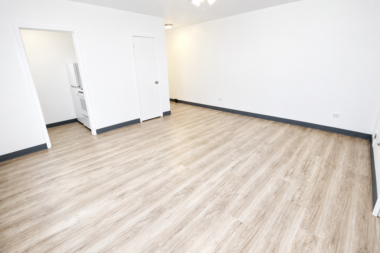 909 California AvenueApt. 202 #202 - Photo 3 of 7
