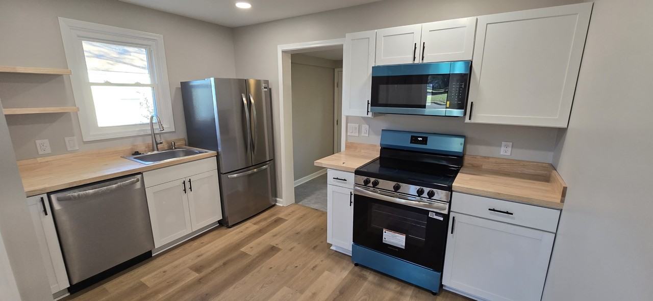 2503 Cornell Dr Nw #1 - Photo 3 of 27