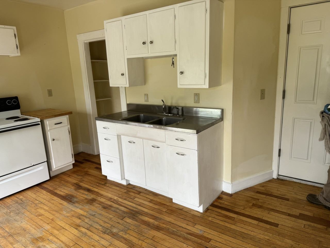 270 S Main St #1 - Photo 4 of 10