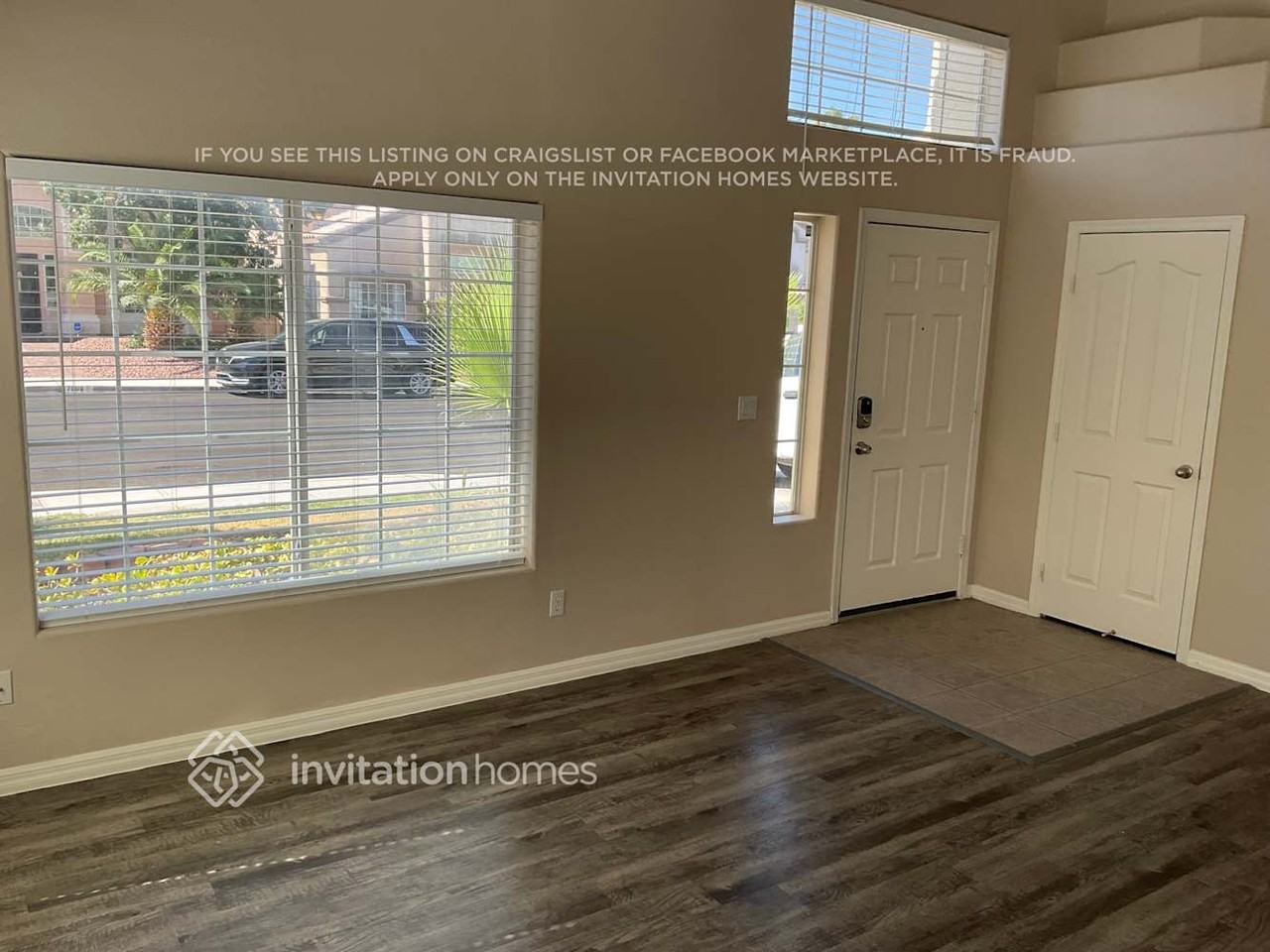 7805 Robinglen Ave - Photo 2 of 22