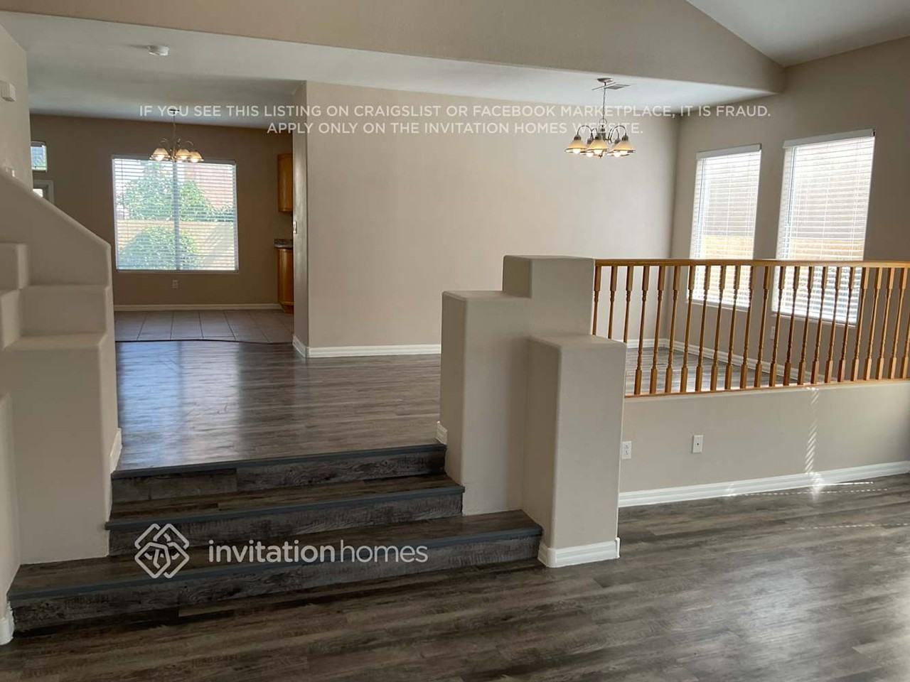 7805 Robinglen Ave - Photo 4 of 22