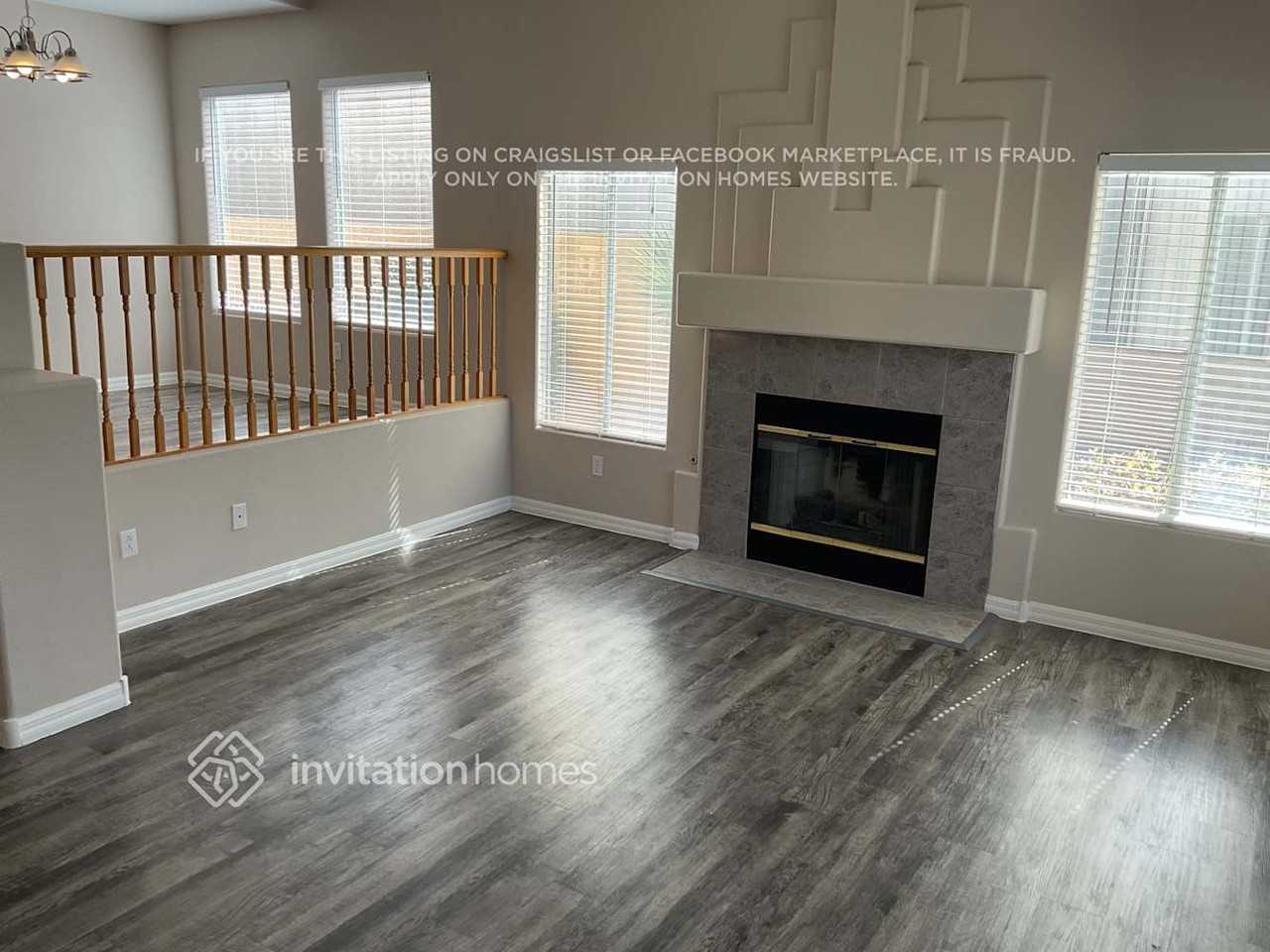 7805 Robinglen Ave - Photo 7 of 22