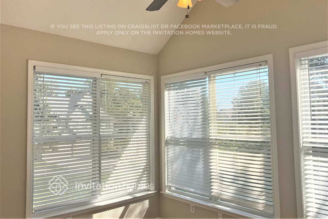 3961 Triton Ives Dr - Photo 6 of 16