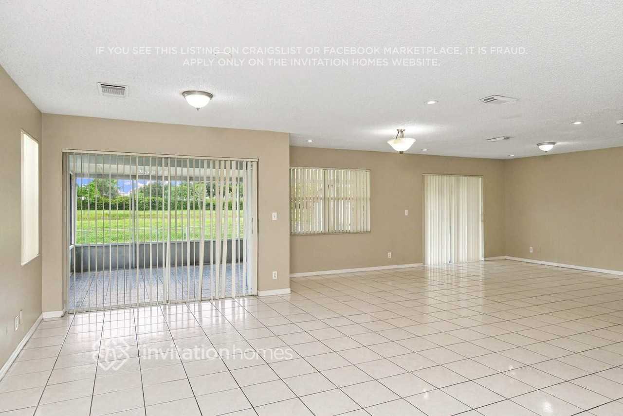 4400 Sw 82nd Way - Photo 6 of 18