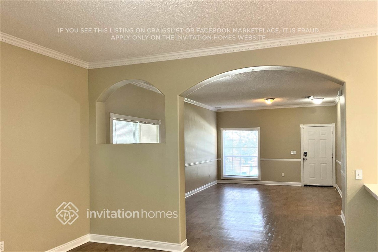 1303 Windy Meadow Dr - Photo 4 of 16