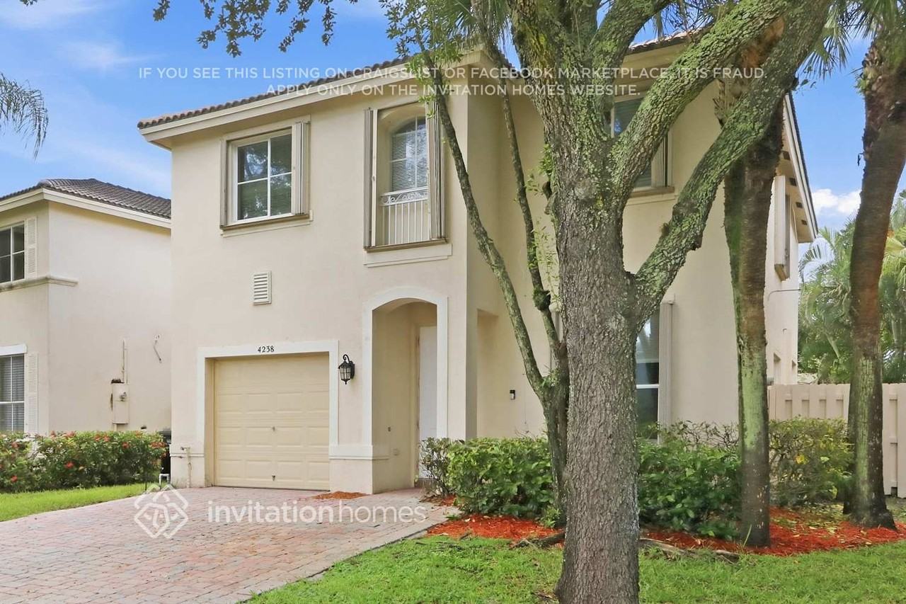 4238 Lake Tahoe Cir