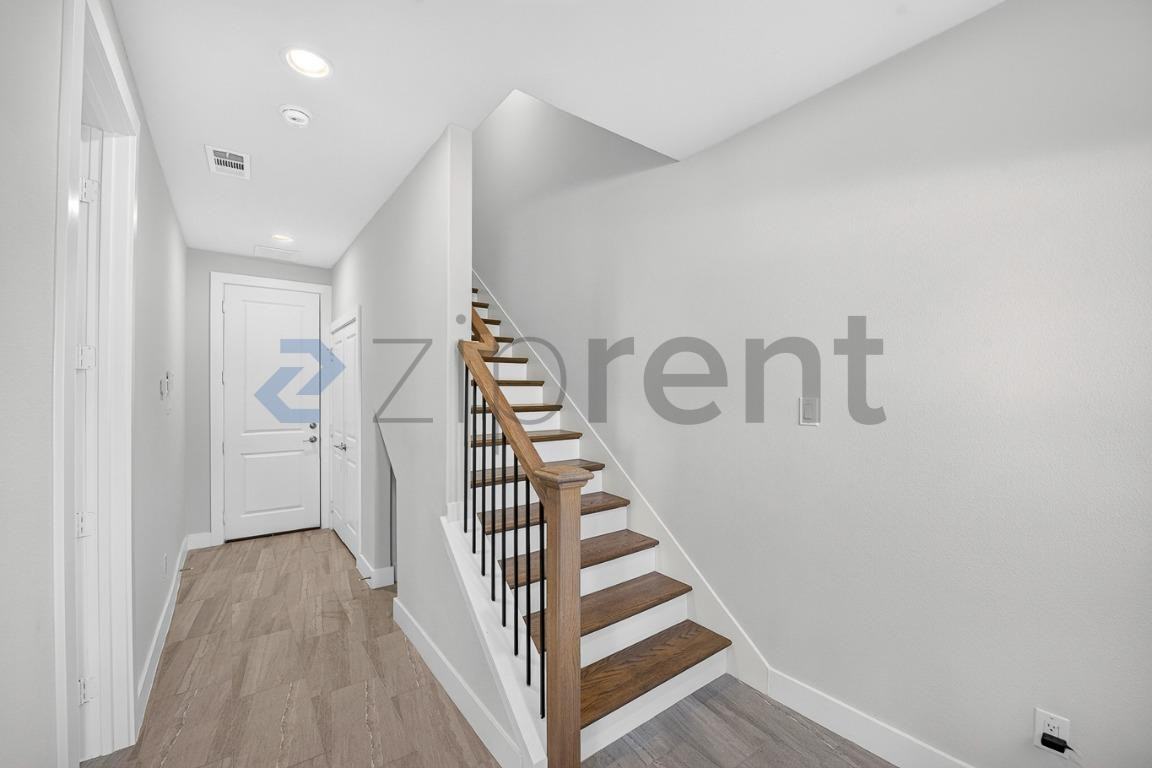 4713 Asher Pl - Photo 6 of 33