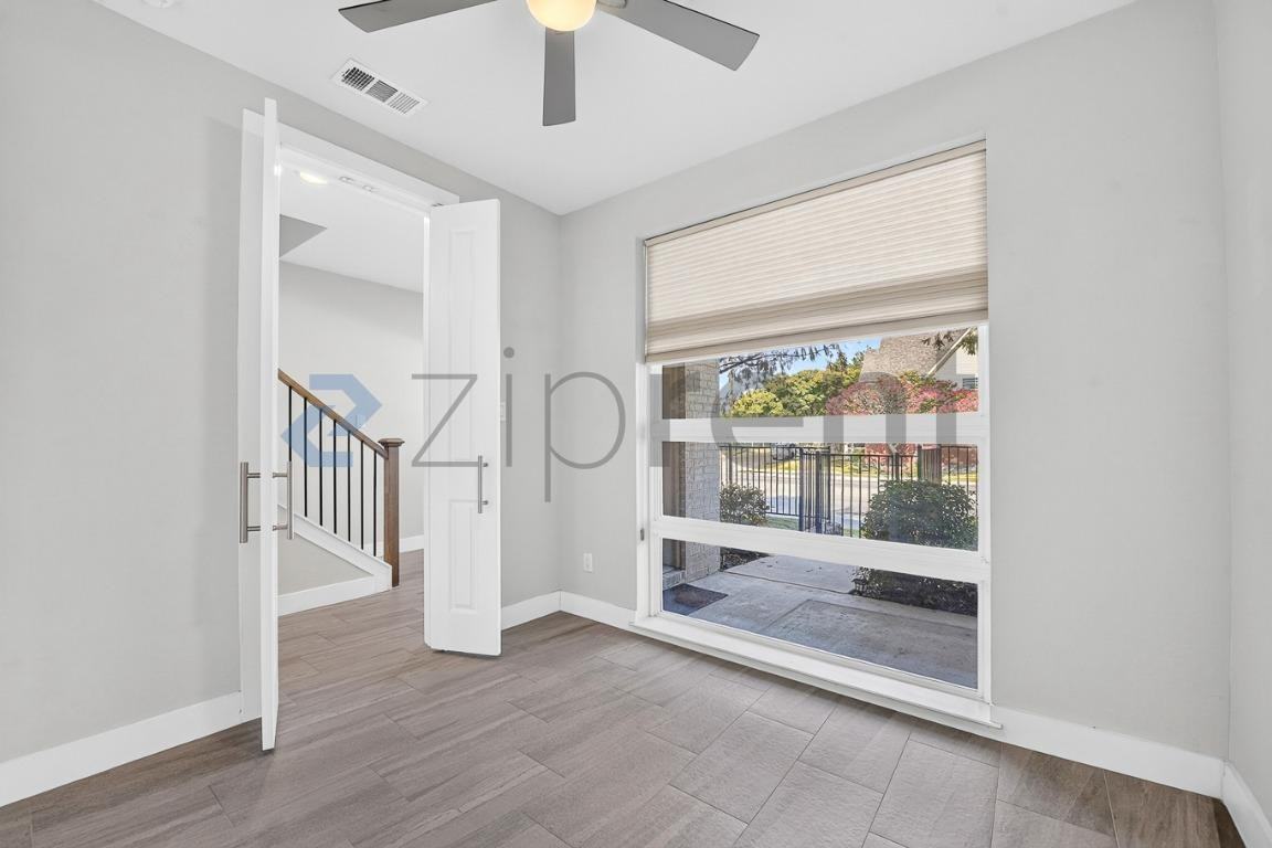 4713 Asher Pl - Photo 7 of 33