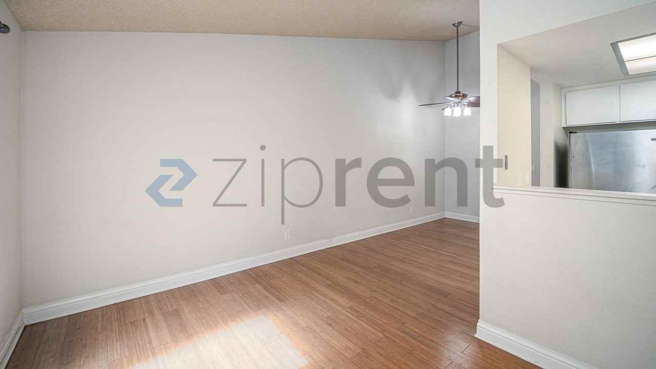 379 Shadow Run Dr - Photo 4 of 20
