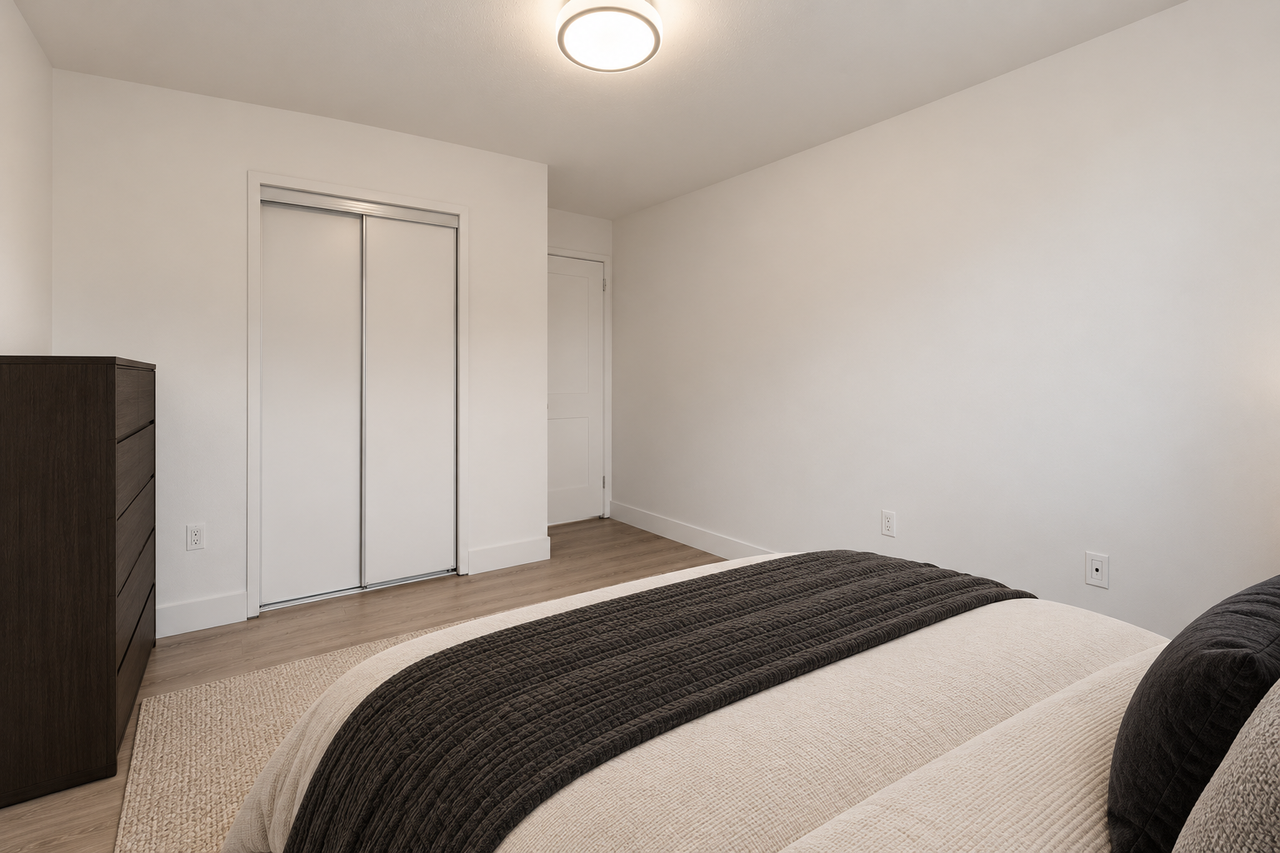 Sandford Apartments - Photo 6 of 13