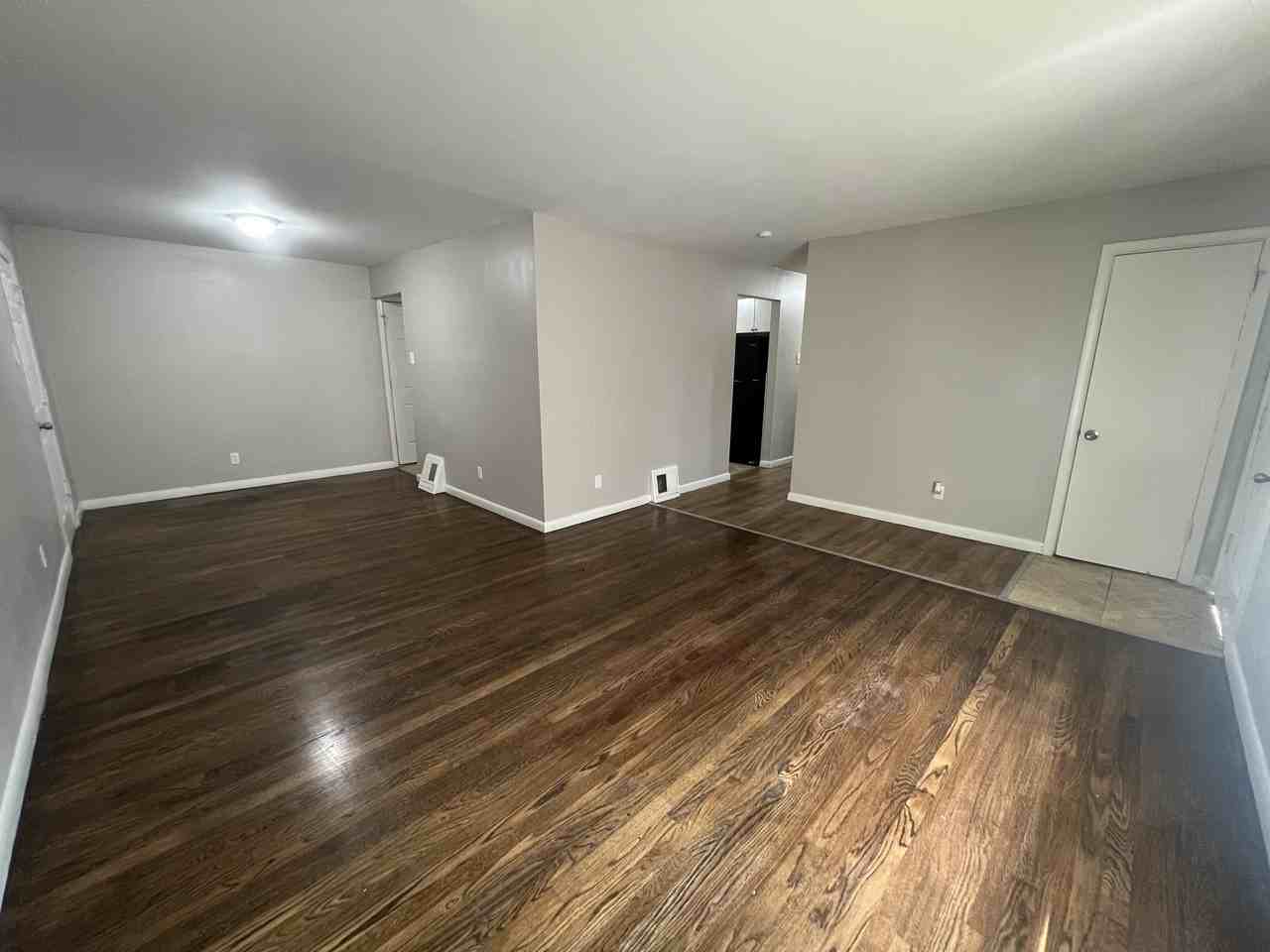 117 Bayview Dr #1 - Photo 4 of 18