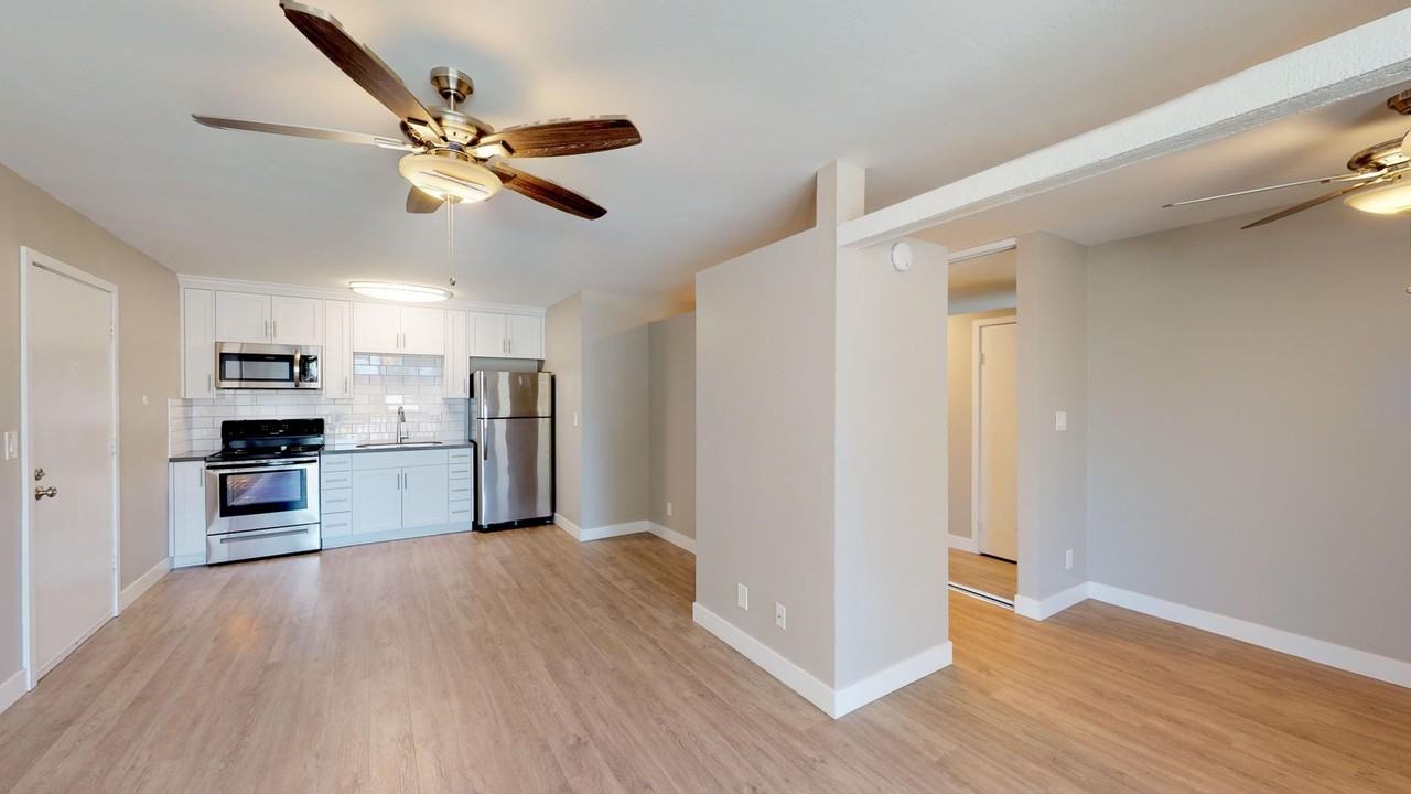 Fleetwood Apartments | Renovated Studios, 1 & 2 Bedrooms in La Mesa - Photo 4 of 50