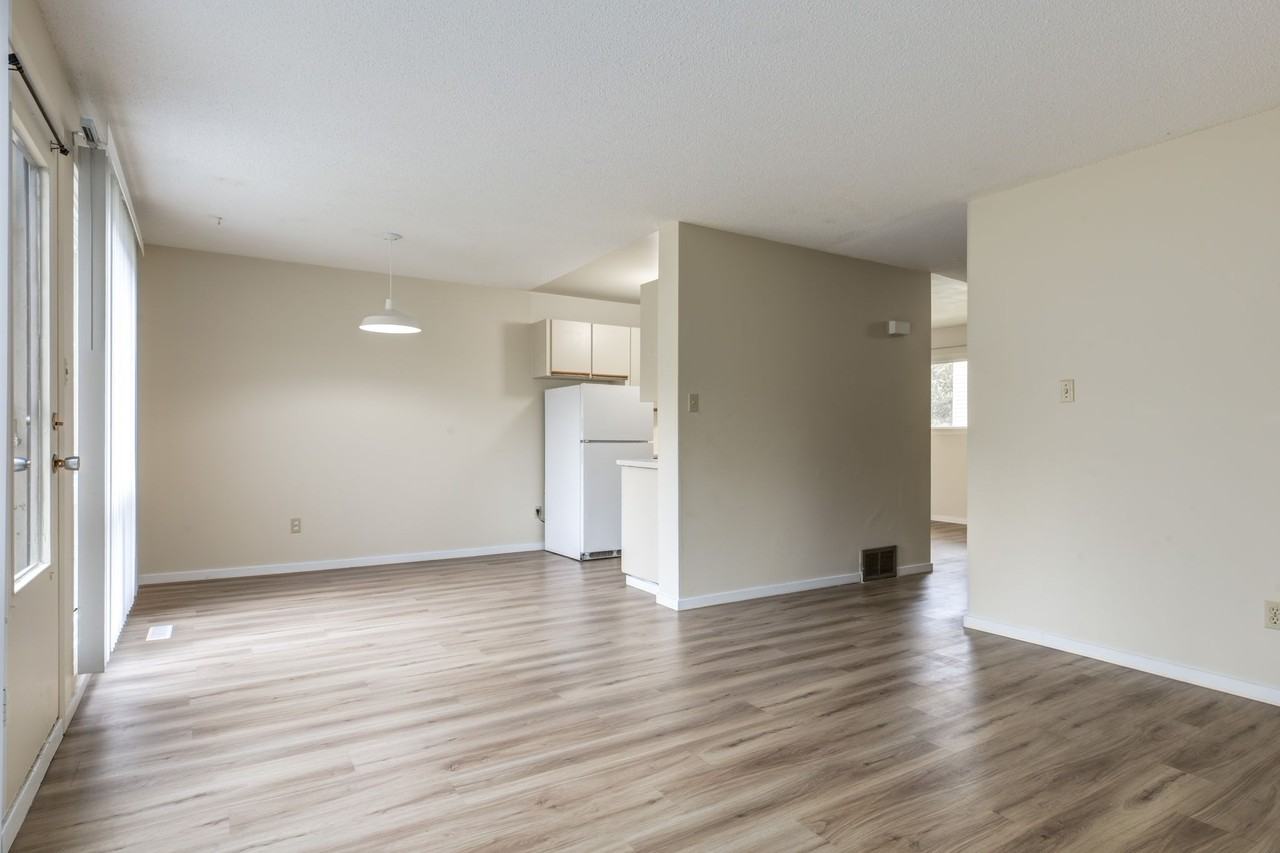 South Ridge Townhomes - Photo 5 of 21