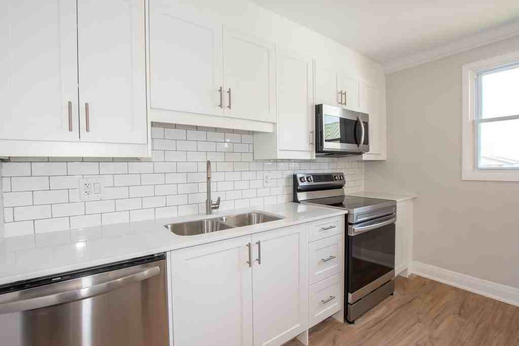 81 Empire Street - 6 - Photo 3 of 13