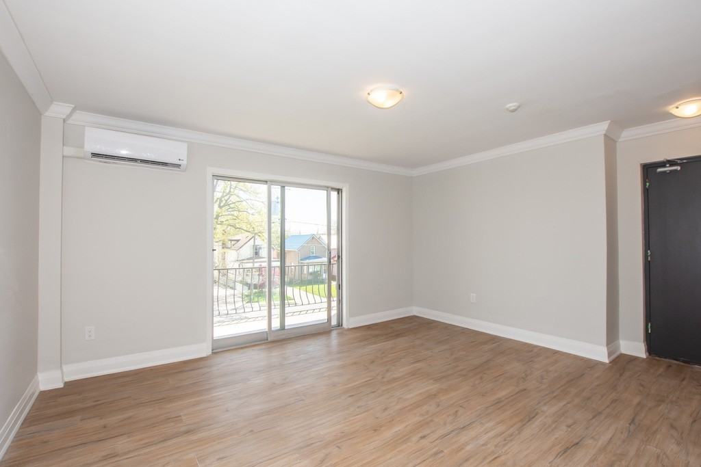 81 Empire Street - 6 - Photo 5 of 13