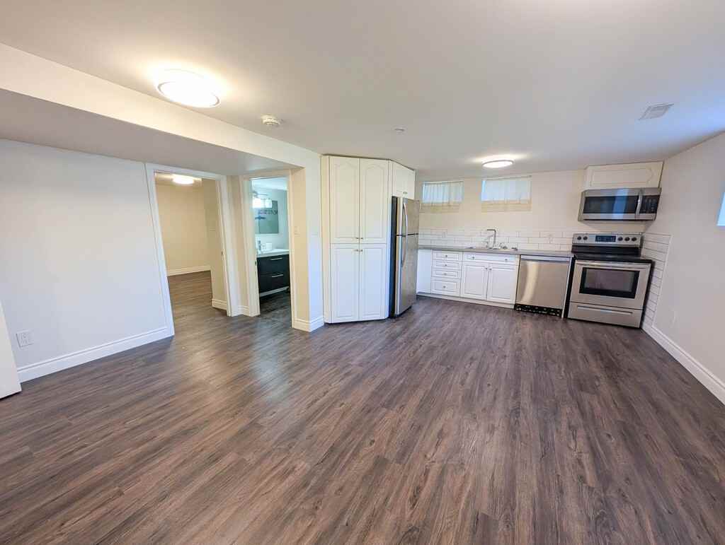 22 Oswald Ave - 2 - Photo 2 of 13