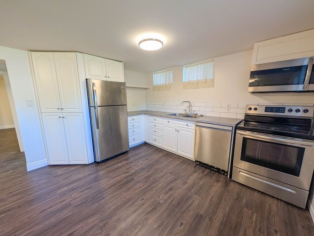 22 Oswald Ave - 2 - Photo 3 of 13