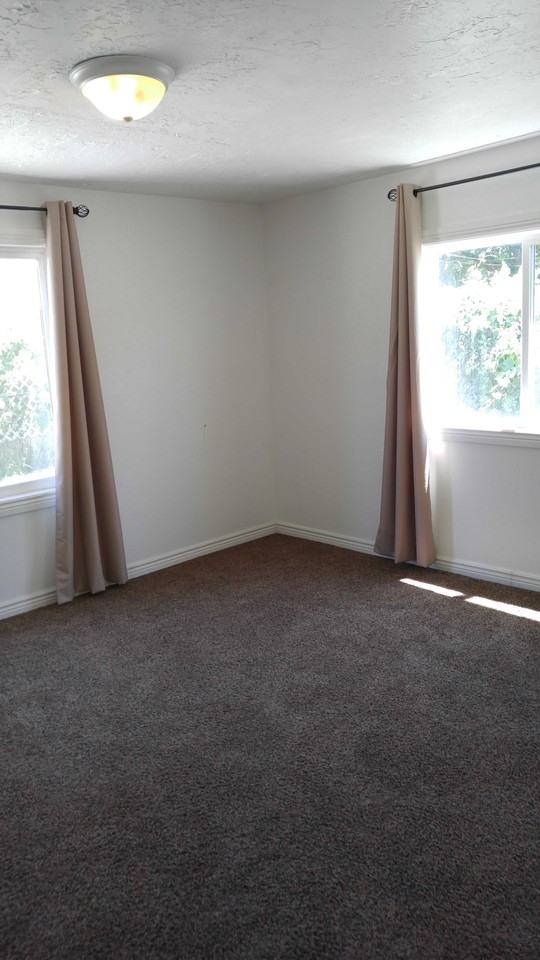 1347 1347 West 570 North Street - Photo 7 of 11