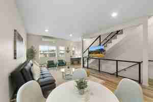 featured image of 912 21st St #912