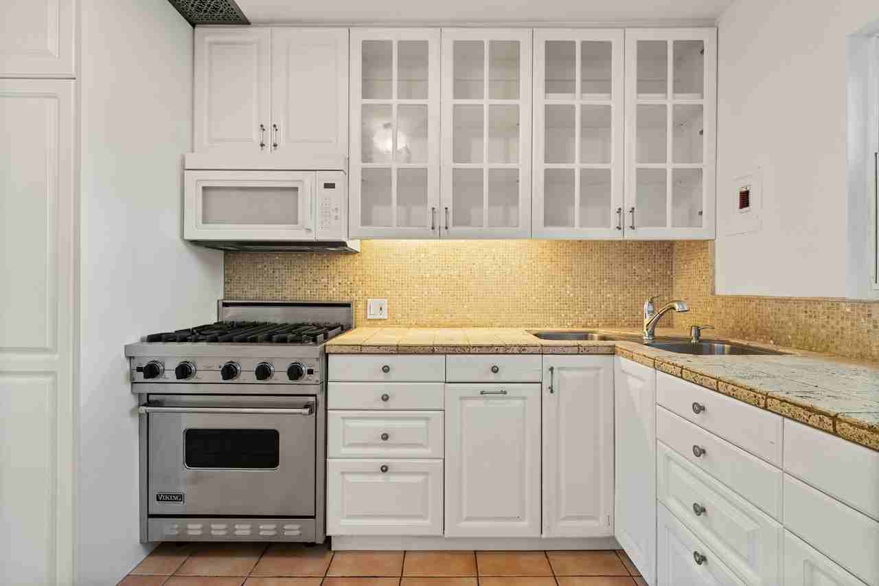 717 Raymond Ave #3 - Photo 4 of 12